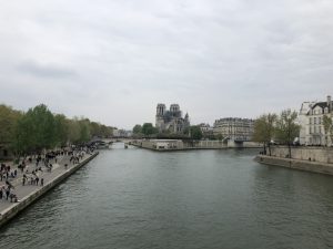 滞仏日記「僕がノートルダム大聖堂で祈ったこと」