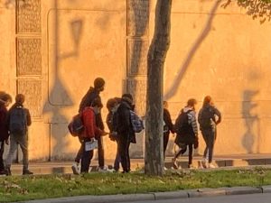 滞仏日記「死にたいと思ってもいい。でも、死ぬな」