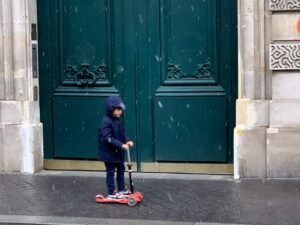 滞仏日記「パパ、ぼくが家族を作ったら、パパはどうするつもり？」