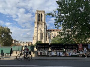 滞仏日記「ごはんだよーと父ちゃんが呼ぶと、はーい、と返事が戻って来る」