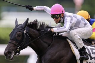 滞仏日記「凱旋門賞にやってきた武豊さんの自称おっかけさんと夕飯を食べた父ちゃん」