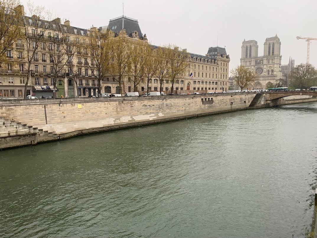 退屈日記「本日、ついに、フランス政府から永住ビザを頂くことが出来た！」