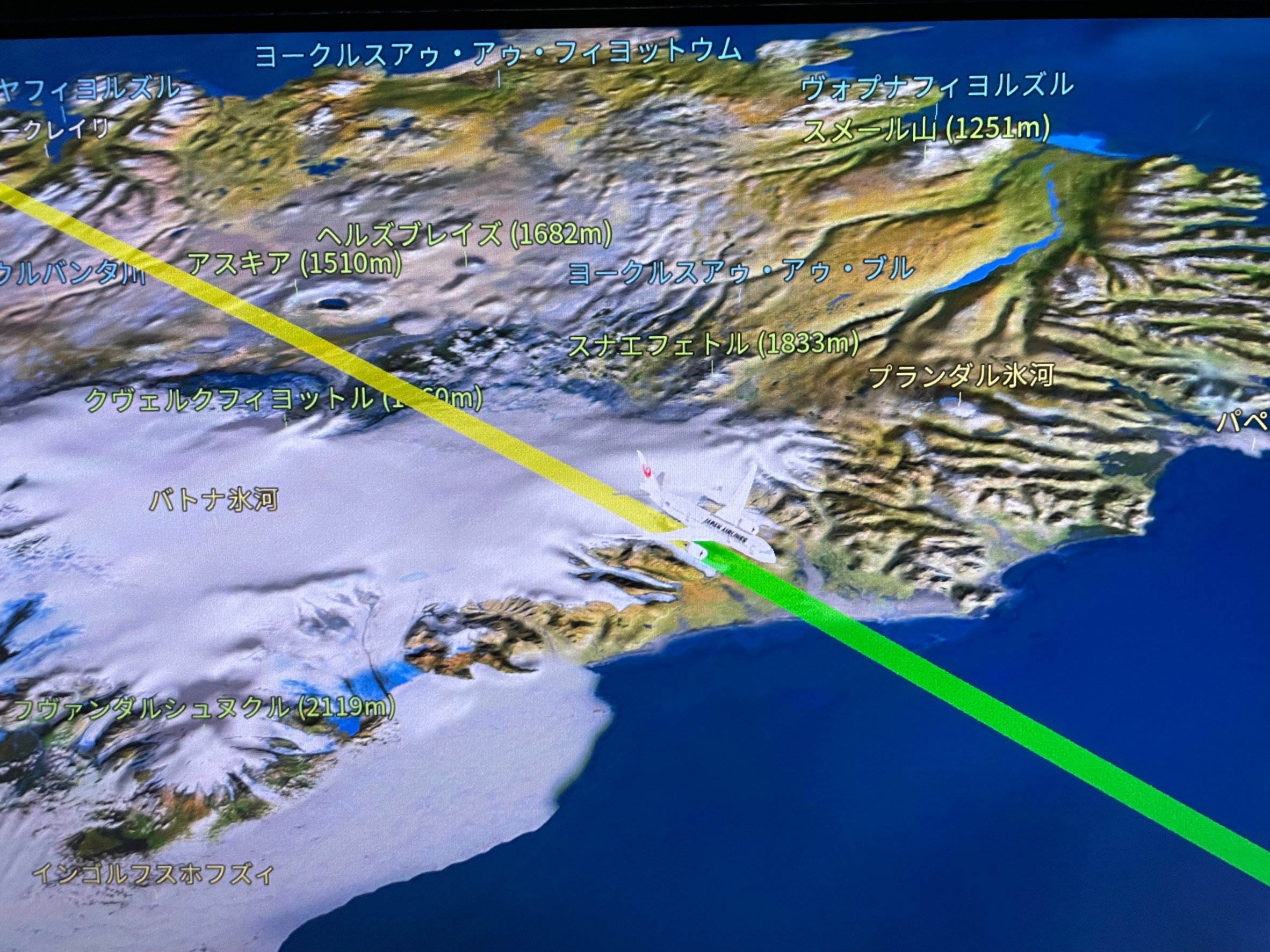 滞仏日記「なんと北極の中心を通過して、ぼくを乗せた飛行機はパリに着いた」