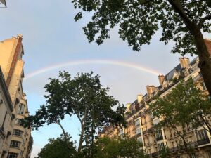 滞仏日記「誕生日のプレゼントを何にするか、悩む。でも、気持ちが大事だね」