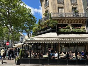 滞仏日記「初夏のサンジェルマン・デ・プレのブティック街で洋服探し、いとたのし」