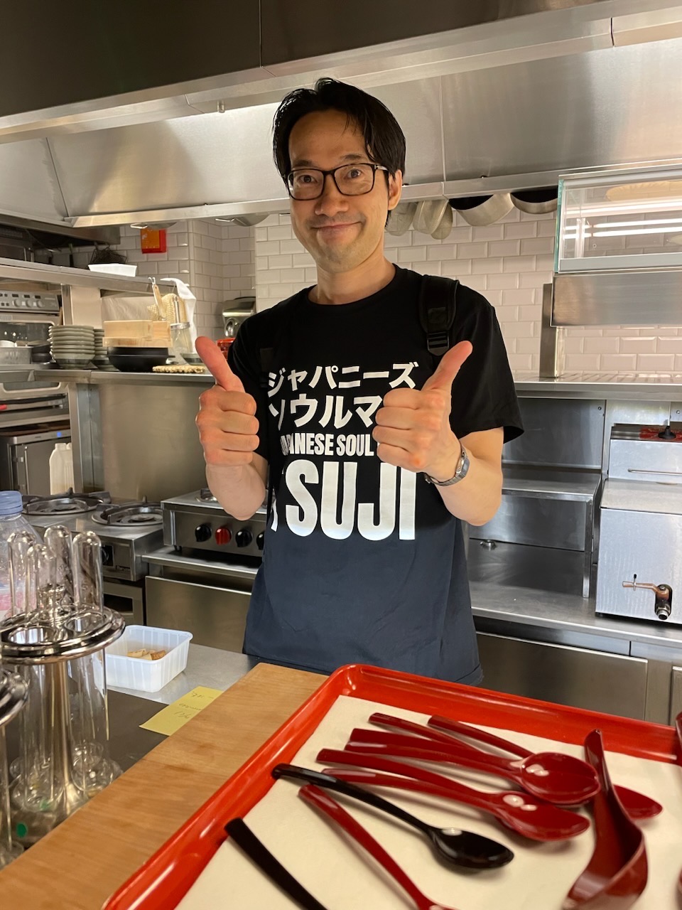 滞仏日記「父ちゃんのＴシャツがフランス人にバカウケし、注文が舞い込んでいるの巻」