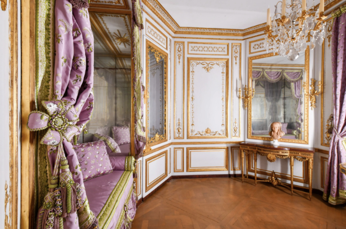 新作入荷【現品限り】ヴェルサイユ宮殿　マリーアントワネットの寝室の特大額縁 額縁