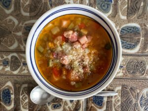 フランスごはん日記「野菜って美味しいよね。そのうまさを濃縮、父ちゃんのミネストローネ！！！」