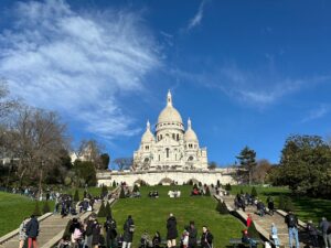 滞仏日記「モンマルトルの丘を歩きながら、ユトリロやルノワールに思いをはせる」