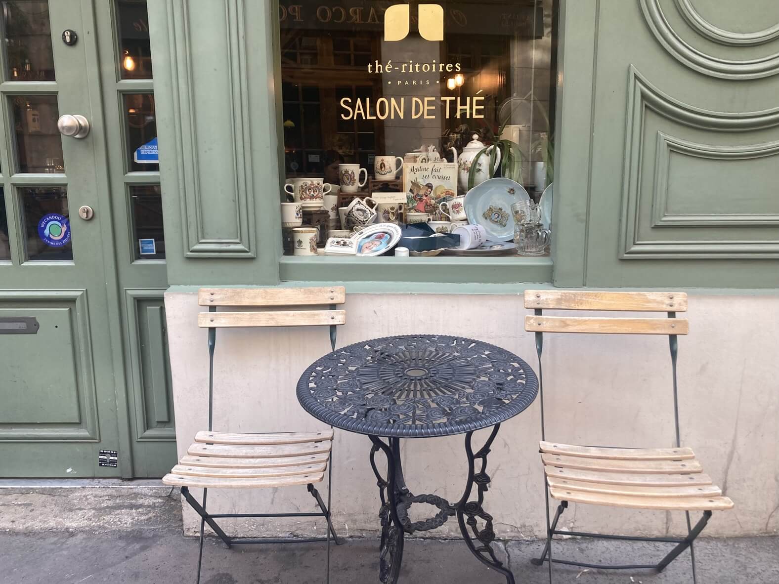 パリ最新情報「サンジェルマン・デ・プレはカフェの歴史とともに。140年の軌跡を写真で辿る」