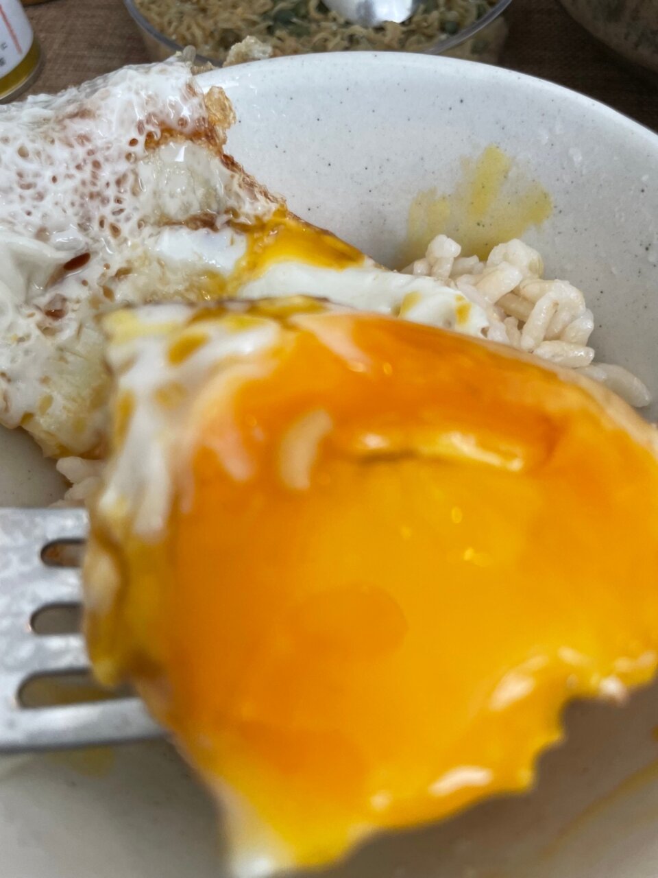 滞仏日記「父ちゃんは自分が食べるごはんだからこそ、雑にしない飯を心がけ」