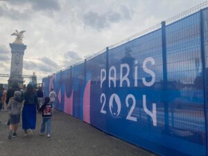 パリ最新情報「オリンピック選手団、続々とパリに到着！食を中心に賑わう選手村」
