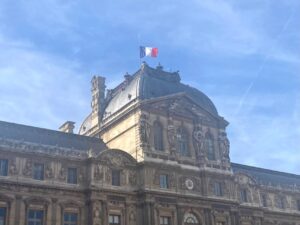 パリ最新情報「フランス国民議会選挙、左派連合が最大勢力　予測とは異なる展開に」