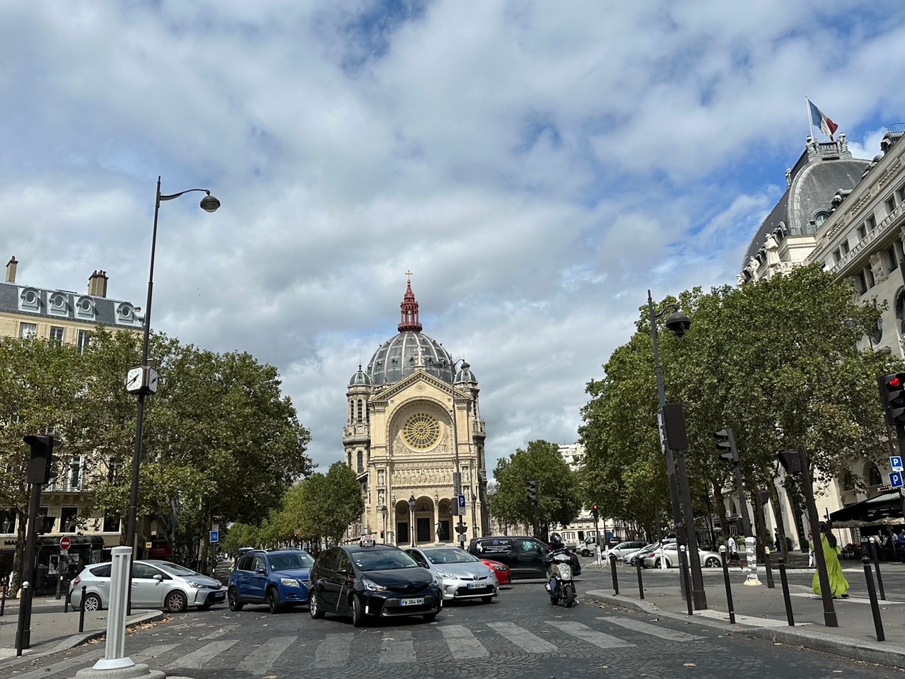 滞仏日記「ガラガラのパリ、フランス人のいない静かなパリで、疲れを癒す父ちゃん」