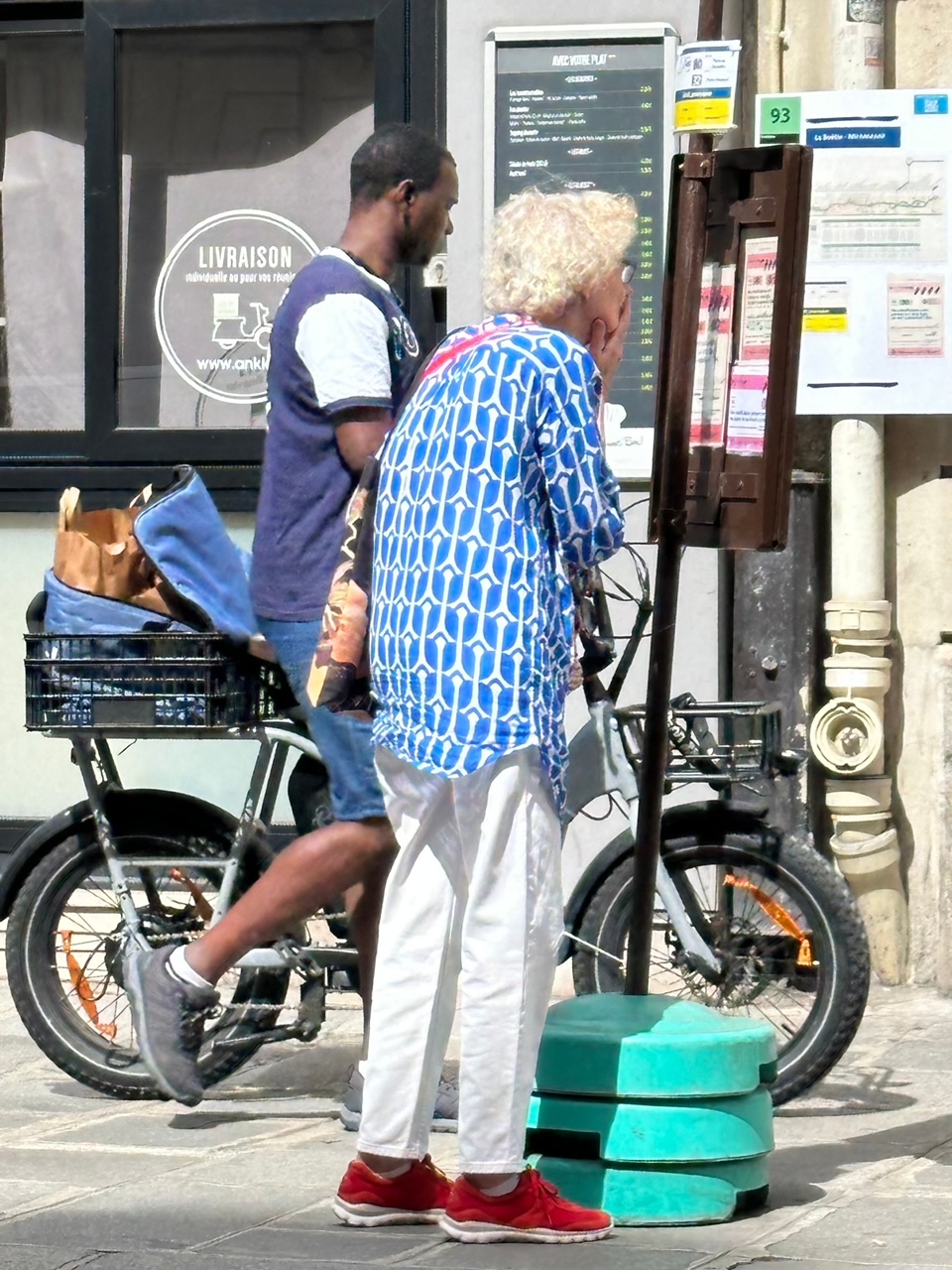 滞仏日記「ガラガラのパリ、フランス人のいない静かなパリで、疲れを癒す父ちゃん」