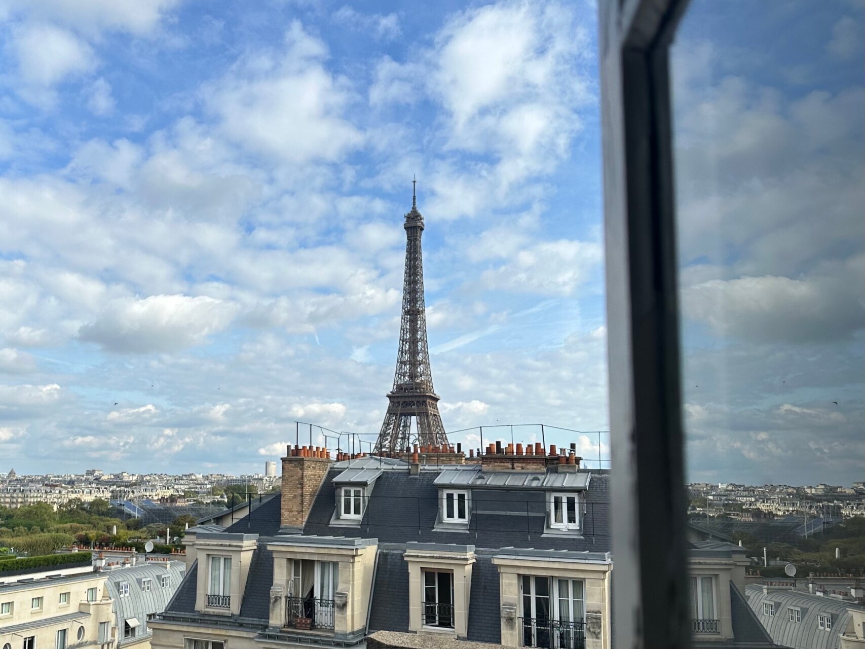 仏飯日記「父ちゃんのまかない料理は世界一、と長谷っちがおせじ言う。個展に向けて一丸飯！」