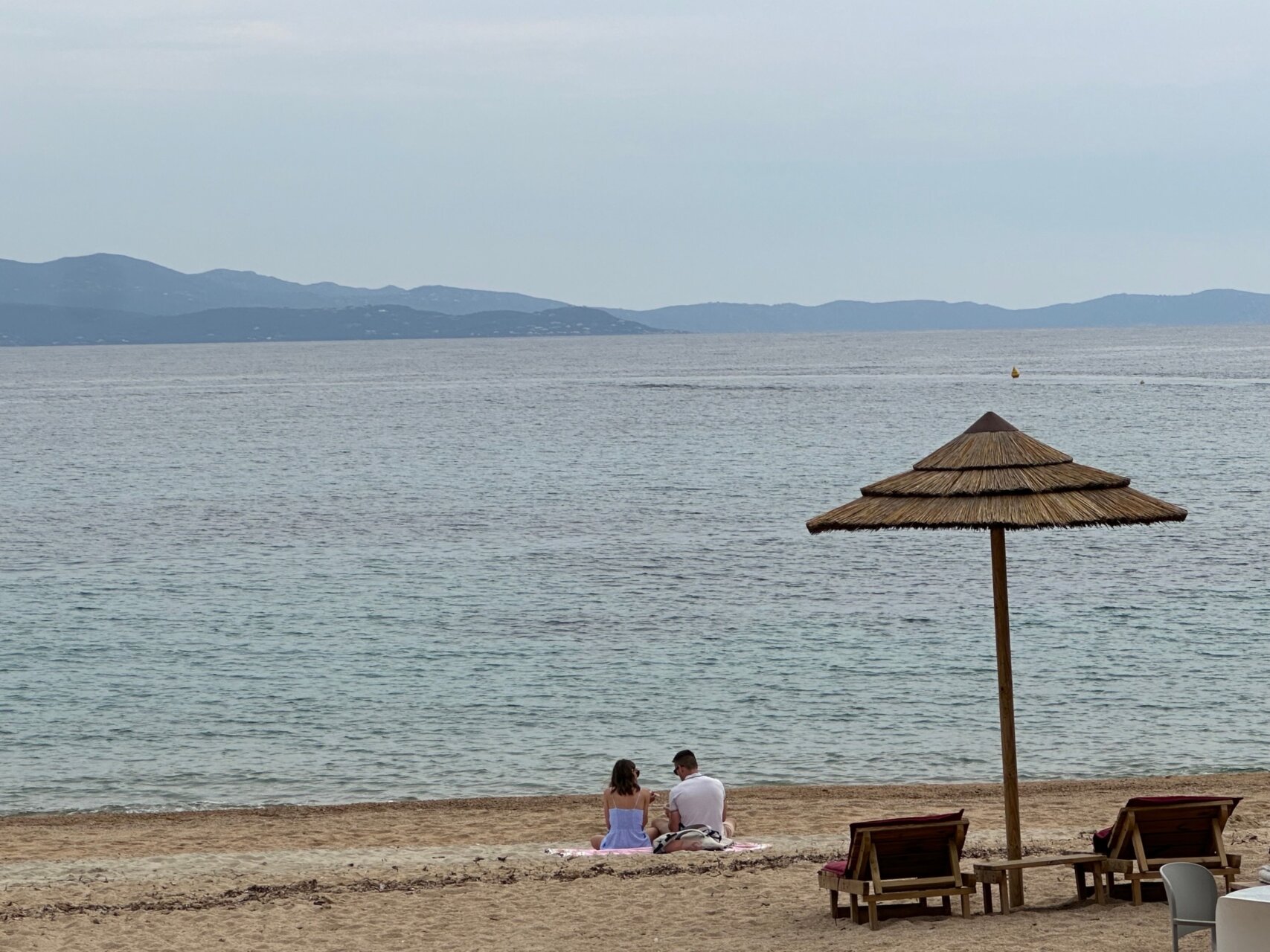 フランスごはん日記「コルシカ島アジャクシオに到着、おお、まさに、地中海のハワイじゃ！」