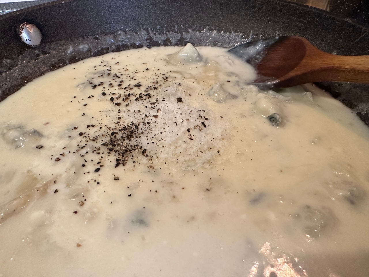 仏飯日記「めっちゃうまいゴルゴンゾーラ・パスタの作り方と人生の塩加減について」