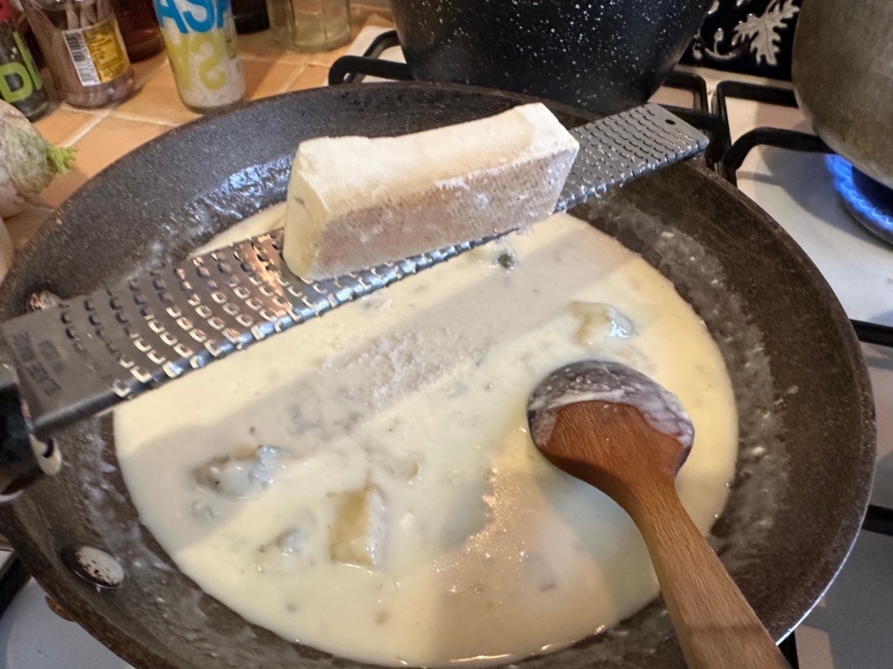 仏飯日記「めっちゃうまいゴルゴンゾーラ・パスタの作り方と人生の塩加減について」