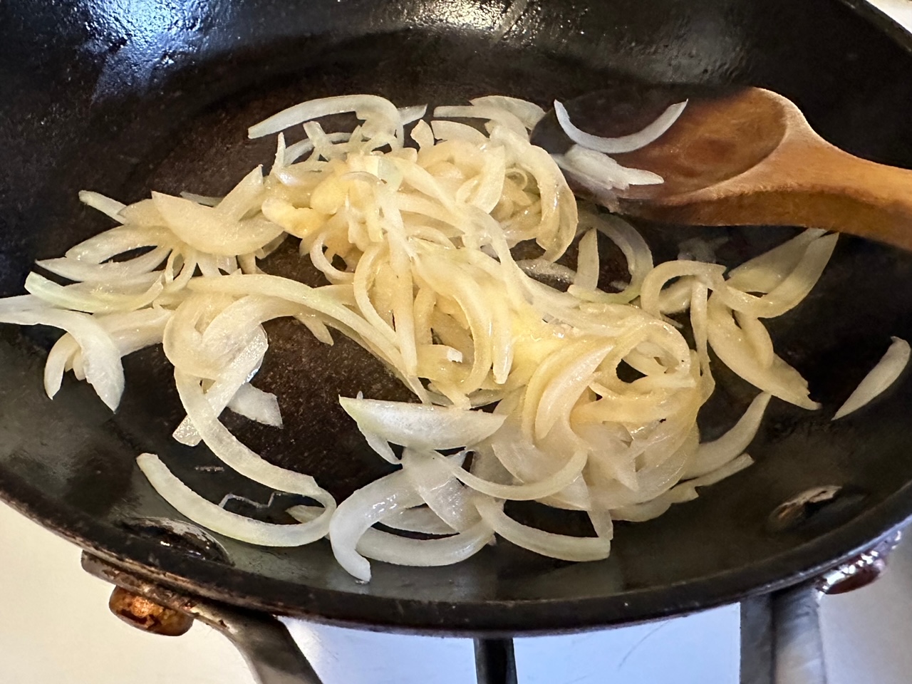 仏飯日記「やっとフレンチっぽい飯にたどり着いた。カリフラワーのスープ、美味いぞー」