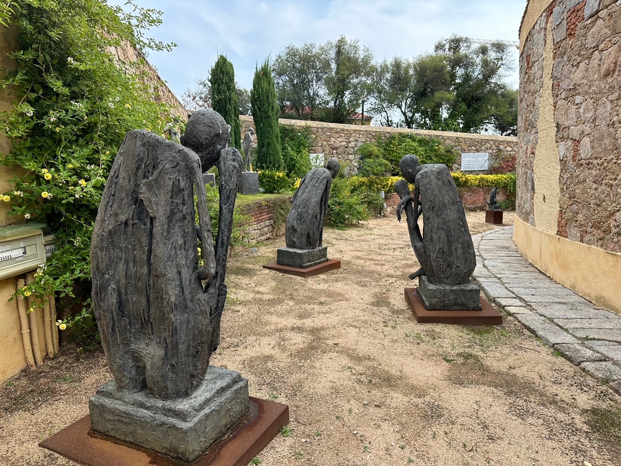 フランスごはん日記「コルシカ島アジャクシオに到着、おお、まさに、地中海のハワイじゃ！」