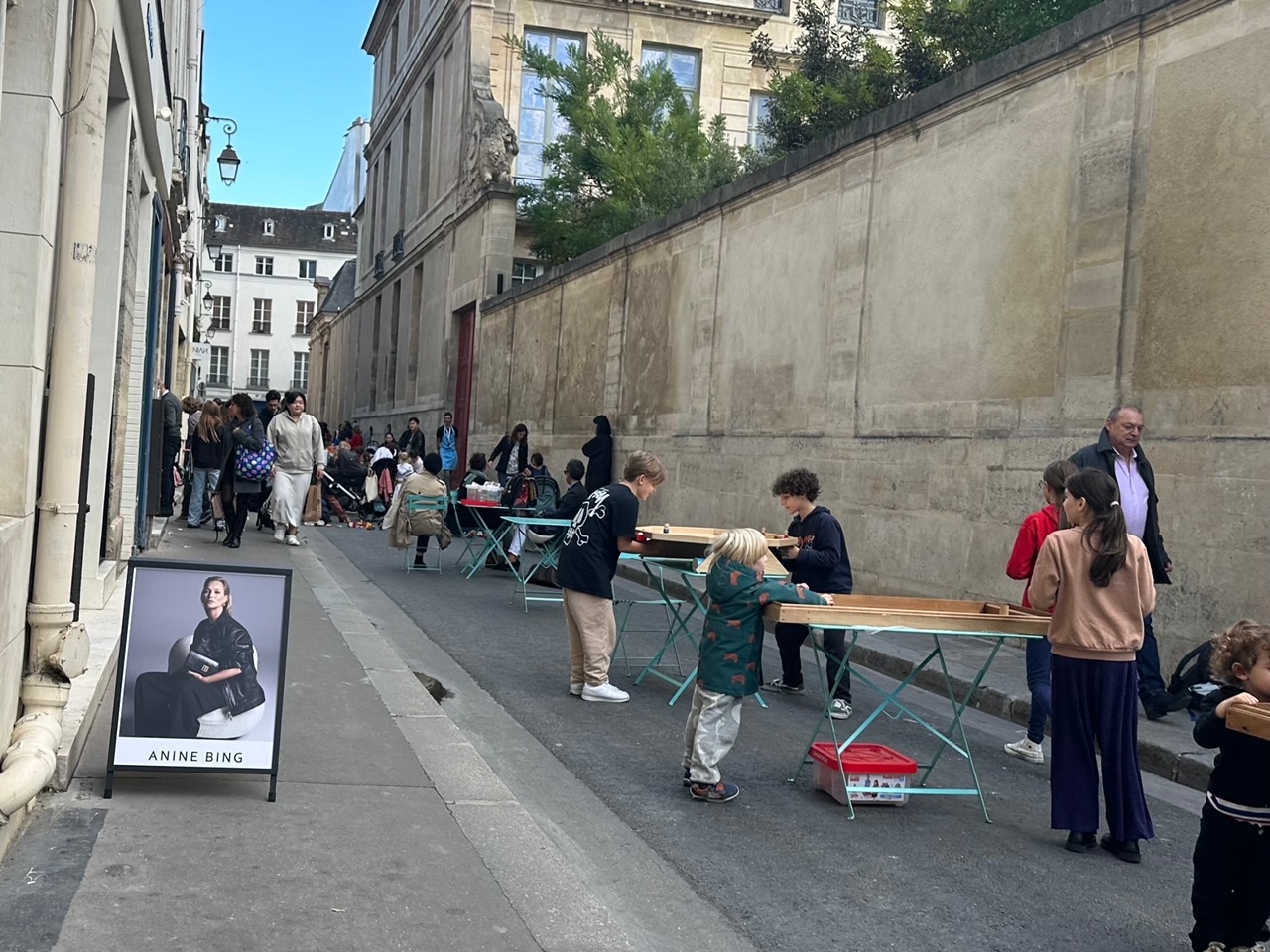 フランスごはん日記「パリ事務所をパリ右岸、マレ地区に移転させる計画が浮上」