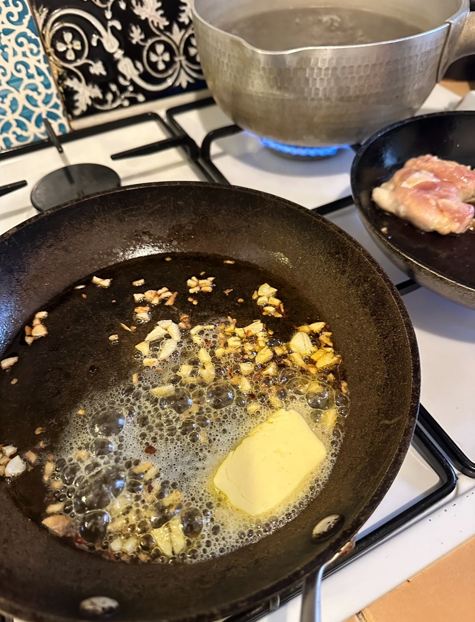 フランスごはん日記「秋深し、キノコがうまい。今日は生麺で、キノコパスタでござるー」