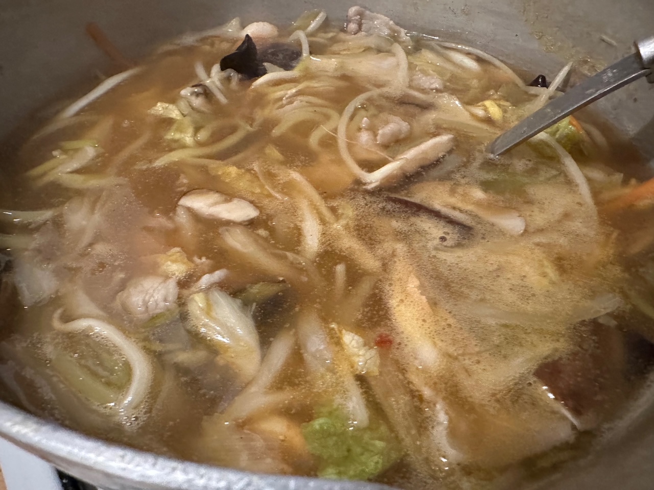 実は、辛ラーメンとかをカルボナーラにして食べるのも好きなおやじ物語