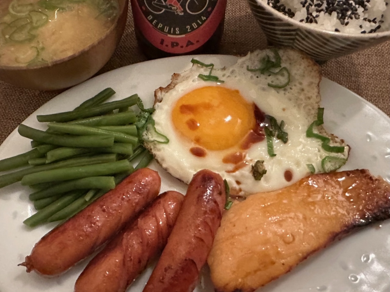 たとえばザクロの蕎麦サラダとか、どうでしょう？ 昼の献立に。